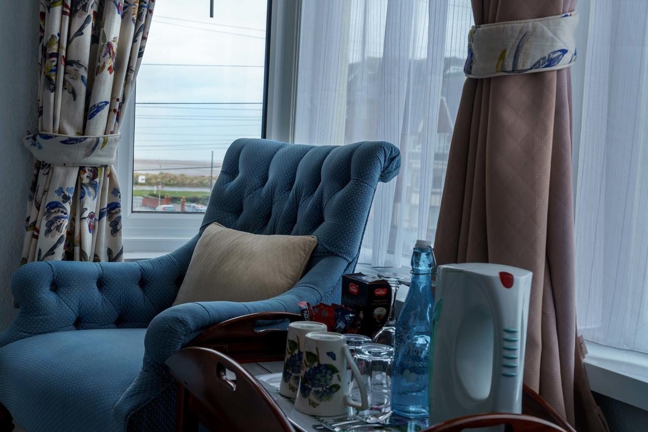 The Gaydon Bed & Breakfast Lytham St Annes Exterior photo