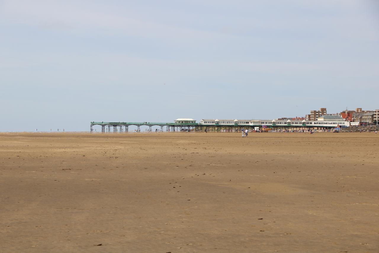 The Gaydon Bed & Breakfast Lytham St Annes Exterior photo