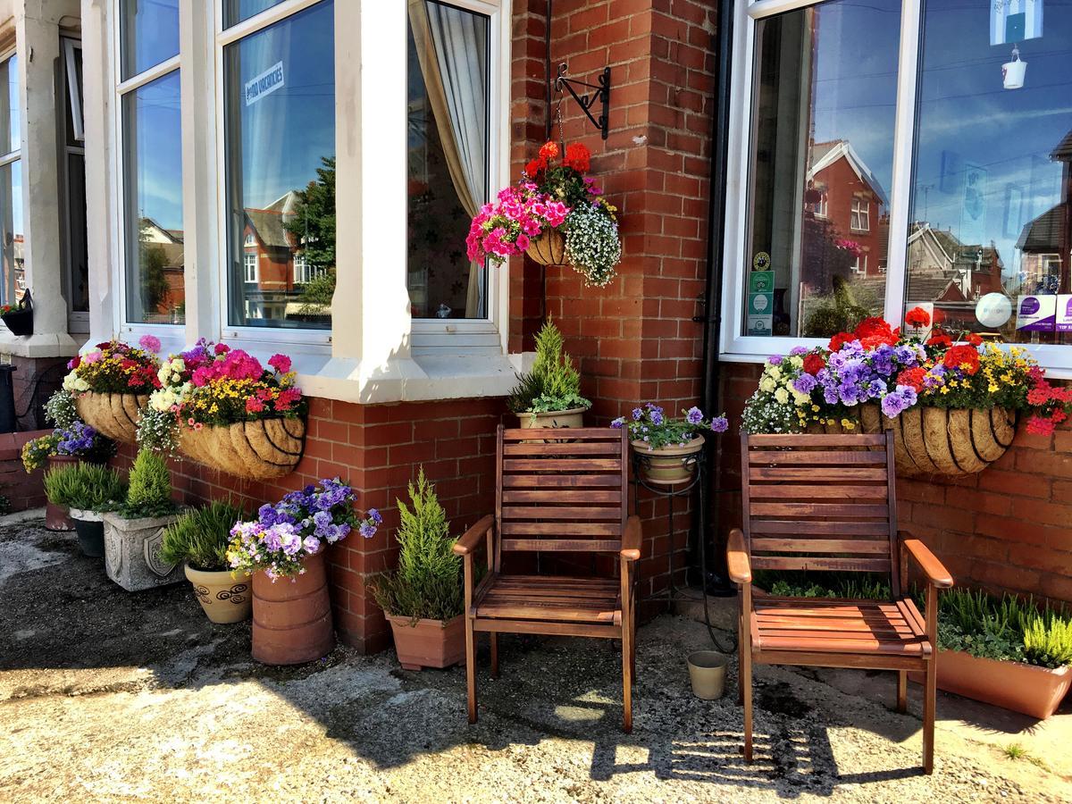 The Gaydon Bed & Breakfast Lytham St Annes Exterior photo